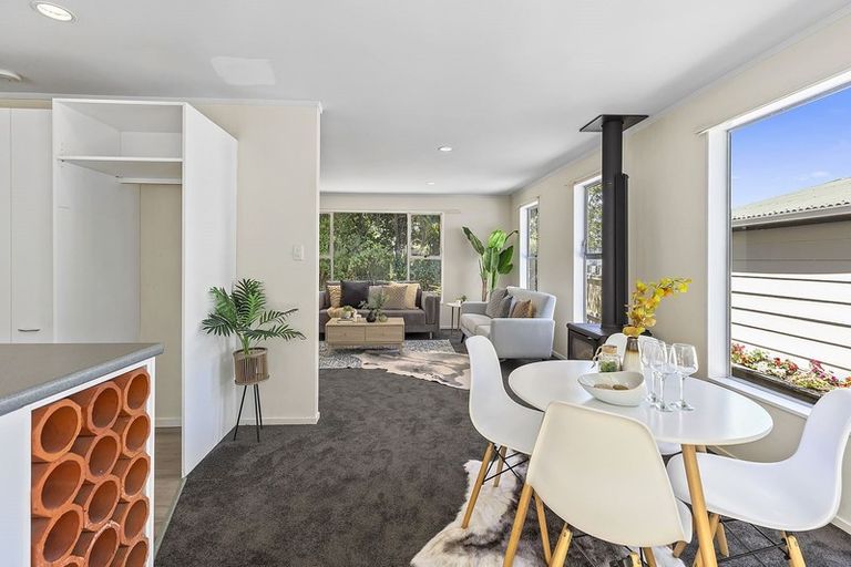 Photo of property in 1 Mervyn Place, Plimmerton, Porirua, 5026