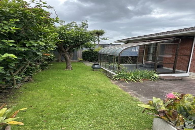 Photo of property in 3/2 Tobruk Crescent, Milford, Auckland, 0620