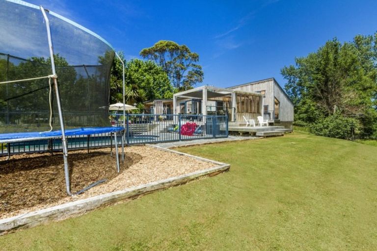 Photo of property in 174 Bawden Road, Dairy Flat, Albany, 0792