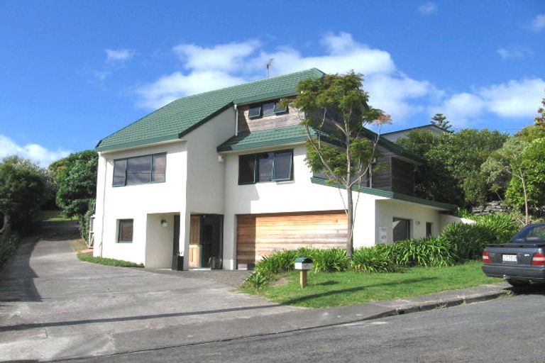 Photo of property in 2/23 Bevyn Street, Castor Bay, Auckland, 0620