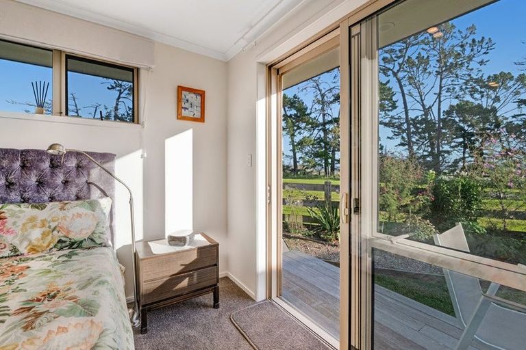 Photo of property in 30 Kawariki Road, Helensville, 0800