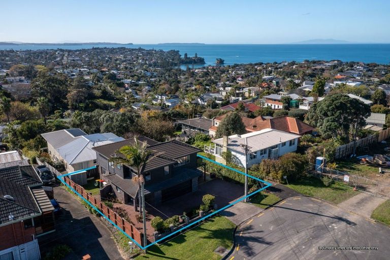 Photo of property in 2/30 Firth Road, Torbay, Auckland, 0630