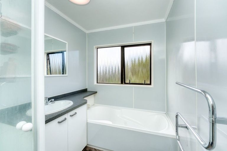 Photo of property in 46 Te Moana Road, Waikanae Beach, Waikanae, 5036