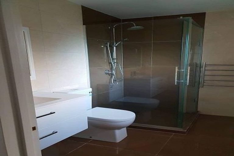 Photo of property in 20a Malmo Place, Massey, Auckland, 0614