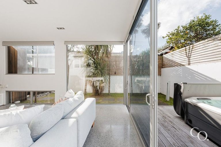 Photo of property in 97b Oceanview Road, Mount Maunganui, 3116