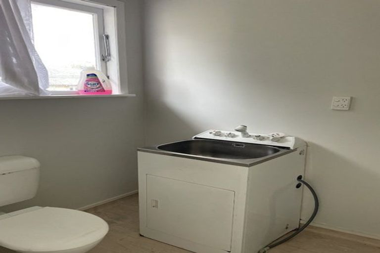 Photo of property in 5 Julian Place, Otara, Auckland, 2023