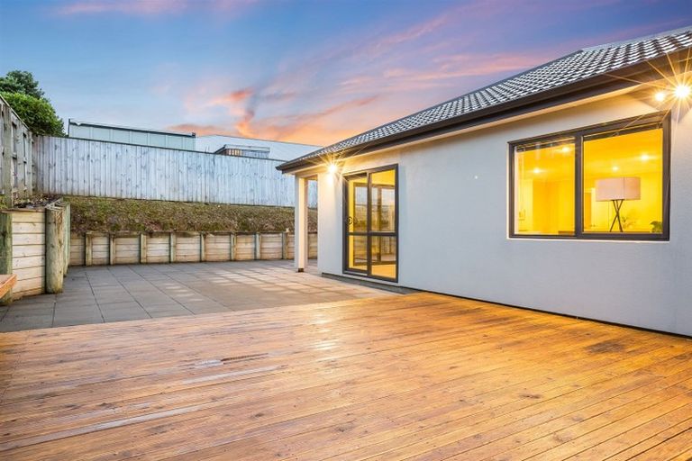 Photo of property in 3 Nelson Avenue, Aotea, Porirua, 5024