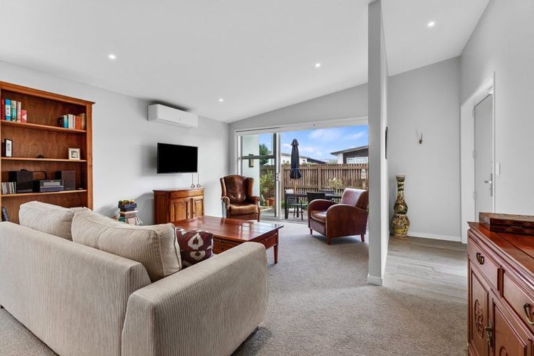 Photo of property in 90 Saint Pauls Drive, Brookfield, Tauranga, 3110