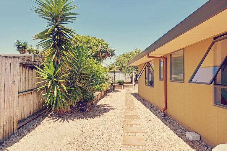 Photo of property in 42 Katerini Grove, Papamoa Beach, Papamoa, 3118