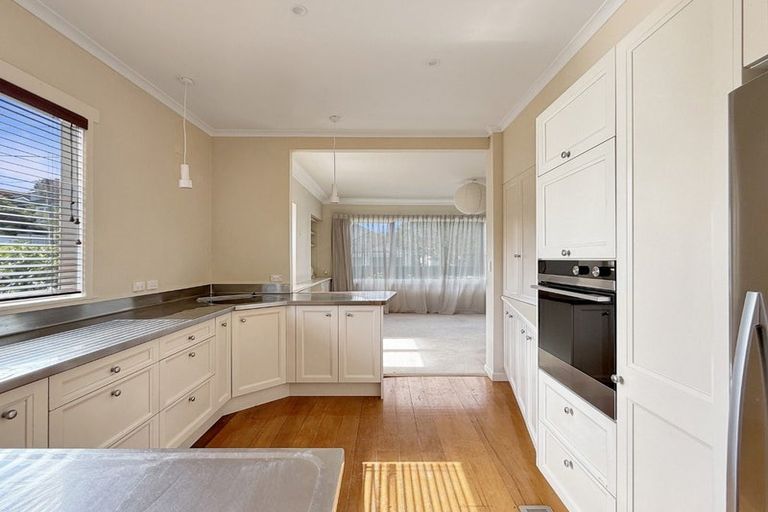 Photo of property in 42a Friend Street, Karori, Wellington, 6012