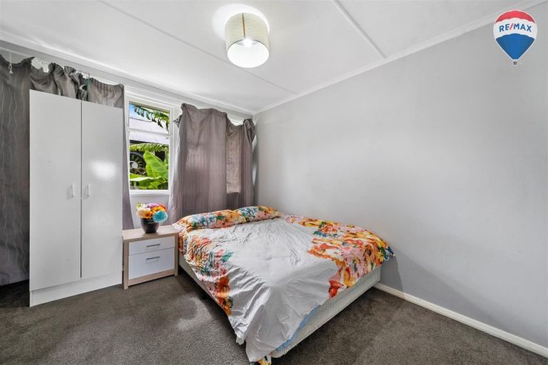 Photo of property in 1/270 Oxford Terrace, Avalon, Lower Hutt, 5011