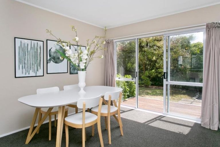 Photo of property in 27 Kiddle Drive, Hilltop, Taupo, 3330