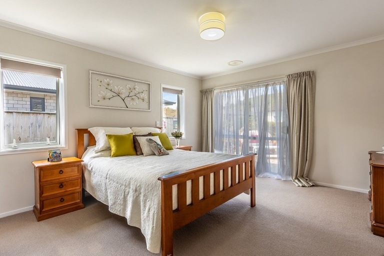 Photo of property in 58 Waterstone Avenue, Paraparaumu, 5032