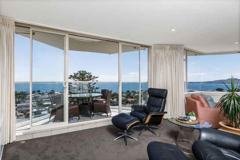 Photo of property in 10/90 Kitchener Road, Milford, Auckland, 0620