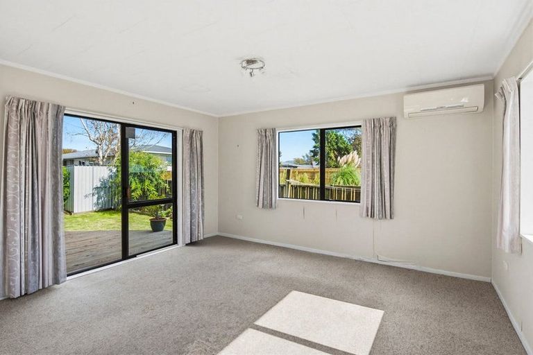 Photo of property in 4 Sharda Grove, Paraparaumu Beach, Paraparaumu, 5032
