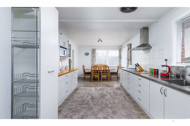 Photo of property in 6 Durham Street, Waimate, 7924