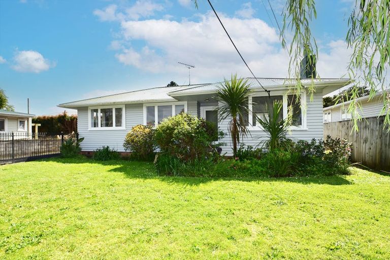Photo of property in 4 Woodford Avenue, Henderson, Auckland, 0610