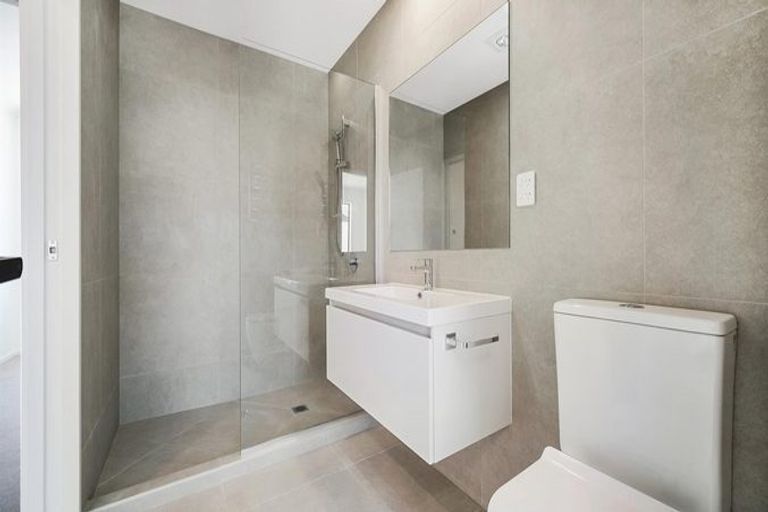 Photo of property in 71 Waipuhinui Way, Wiri, Auckland, 2104