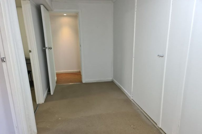 Photo of property in 11 William Souter Street, Forrest Hill, Auckland, 0620