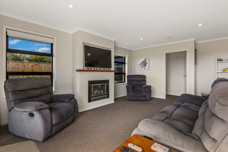 Photo of property in 10 Ta Paora Drive, Bell Block, New Plymouth, 4312