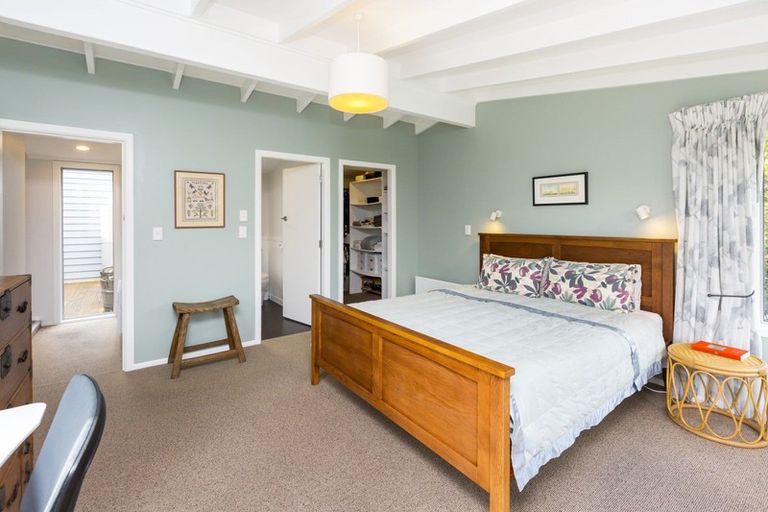 Photo of property in 2 Hobbit Lane, Pinehaven, Upper Hutt, 5371