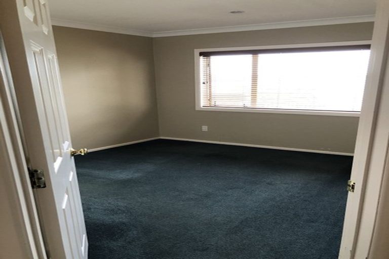 Photo of property in 27a St Annes Crescent, Wattle Downs, Auckland, 2103