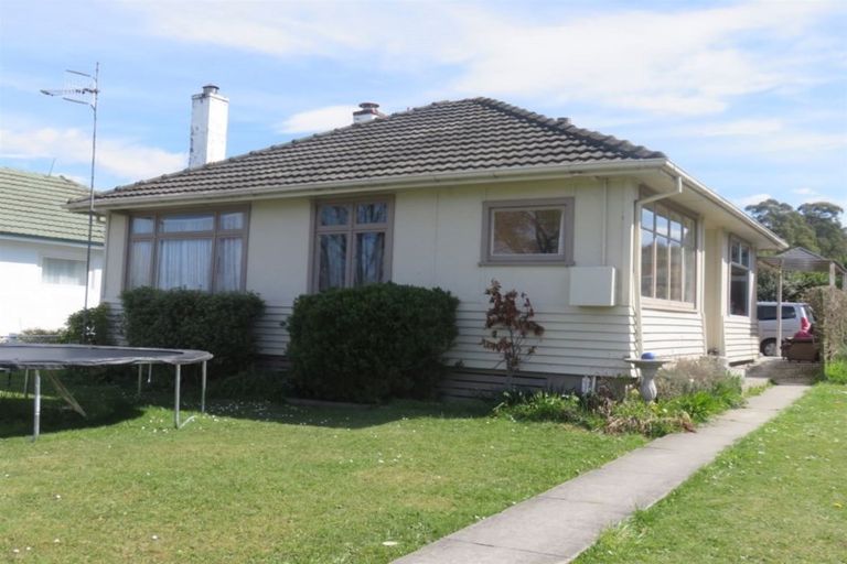 Photo of property in 96 Wilson Street, Geraldine, 7930