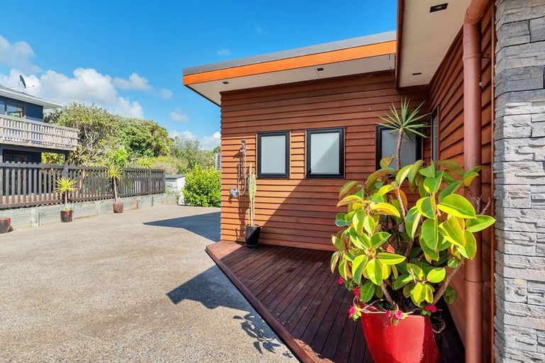 Photo of property in 1212 Cove Road, Langs Beach, Waipu, 0582