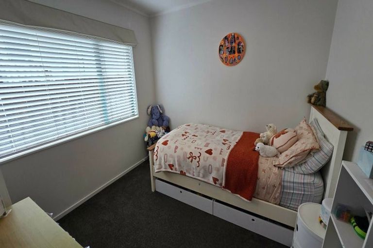 Photo of property in 21 Robinia Place, Snells Beach, 0920