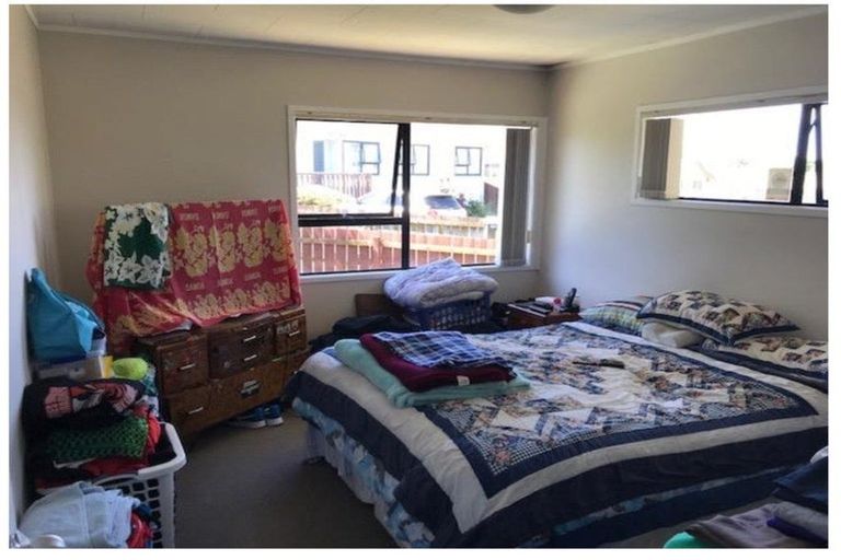 Photo of property in 19 Southview Place, Wattle Downs, Auckland, 2102