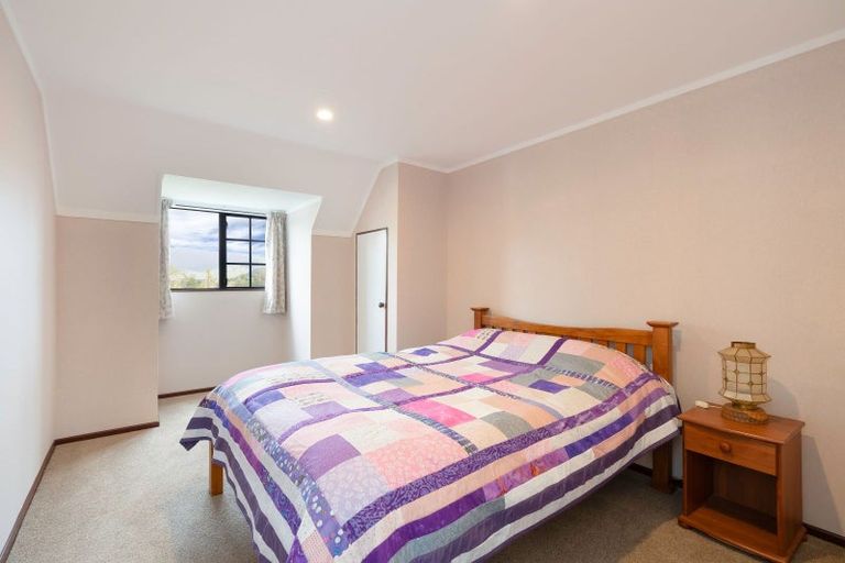 Photo of property in 33 Railway Terrace, Ohau, Levin, 5570