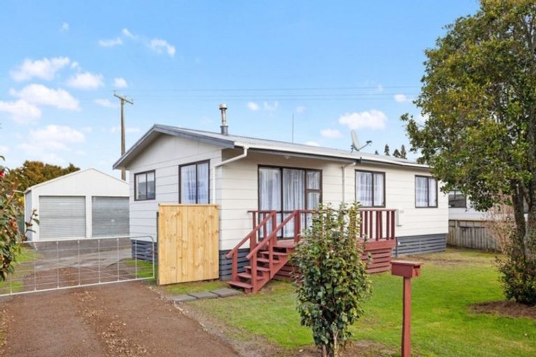 Photo of property in 14 Kanuka Place, Edgecumbe, 3120