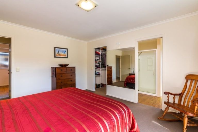 Photo of property in 46 Kenrigg Road, Kinloch, Taupo, 3377