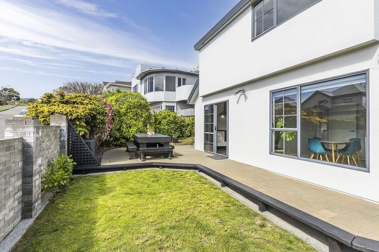 Photo of property in 42 Halladale Road, Papakowhai, Porirua, 5024