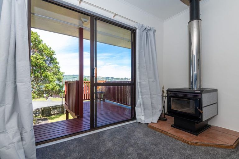 Photo of property in 23 Dominica Crescent, Grenada Village, Wellington, 6037