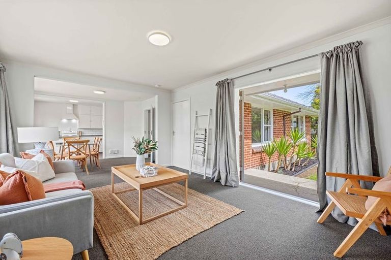 Photo of property in 47 Northcote Road, Northcote, Christchurch, 8052