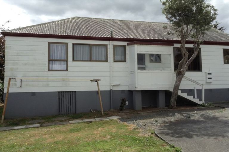 Photo of property in 5 Massine Place, Randwick Park, Auckland, 2105