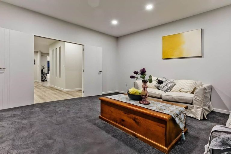 Photo of property in 56 Huntington Park Drive, Greenhithe, Auckland, 0632