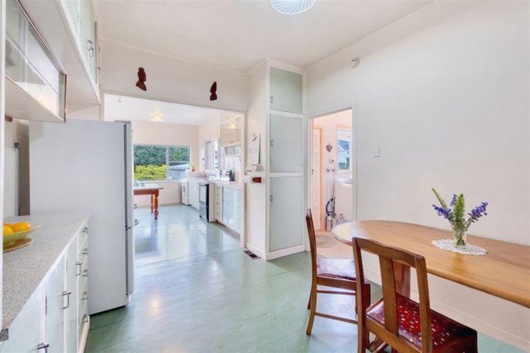 Photo of property in 1614 Great North Road, Waterview, Auckland, 1026