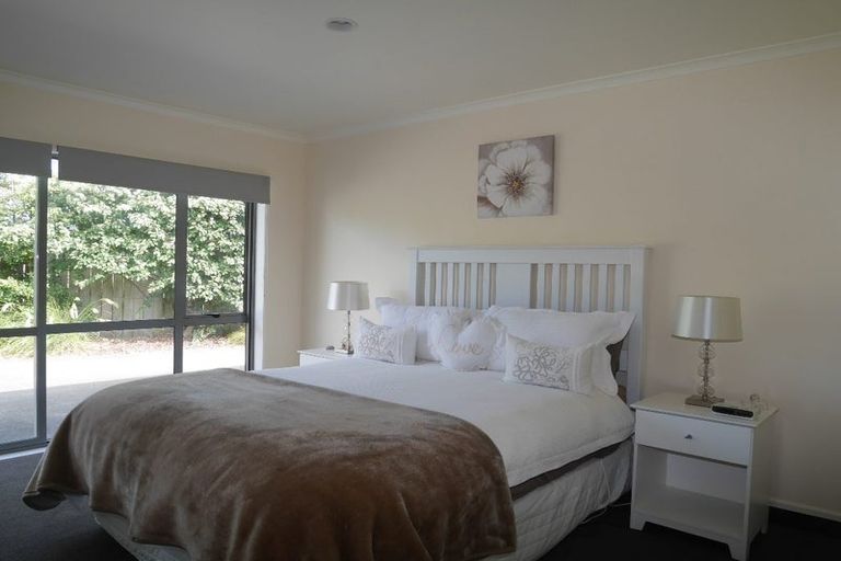 Photo of property in 151 Realm Drive, Paraparaumu, 5032