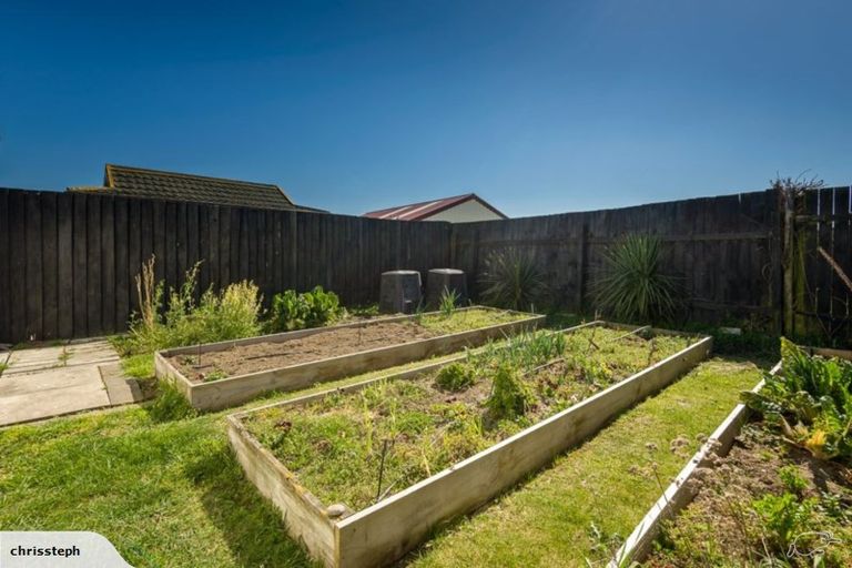 Photo of property in 18 Heathglen Avenue, Parklands, Christchurch, 8083