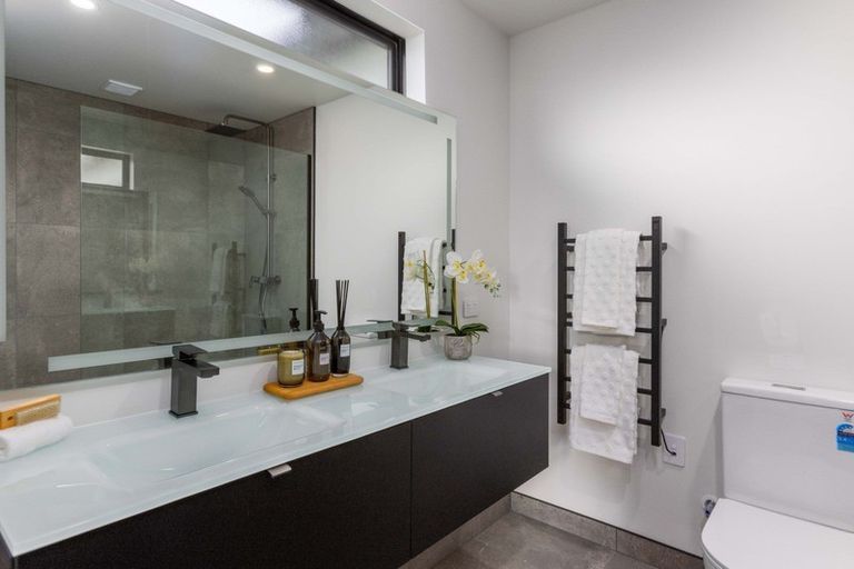 Photo of property in 28 Angus Place, Rangiora, 7400