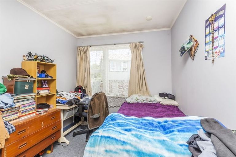 Photo of property in 65 Waihora Crescent, Waitangirua, Porirua, 5024