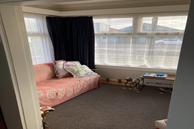 Photo of property in 128 Brougham Street, Westport, 7825