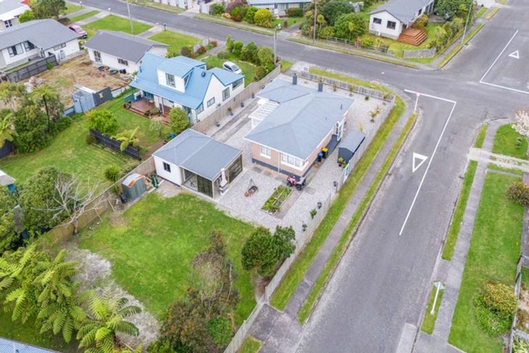 Photo of property in 20 Cook Street, Carters Beach, Westport, 7825
