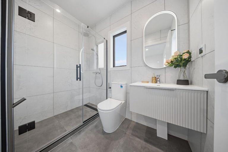 Photo of property in 2e Rangitoto Terrace, Milford, Auckland, 0620