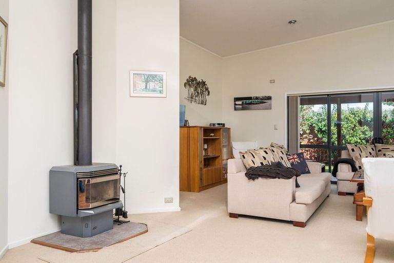 Photo of property in 10 Somners Way, Waipu, 0510