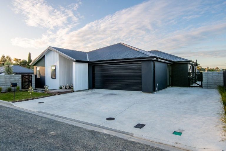 Photo of property in 6 Safre Place, Mapua, 7005