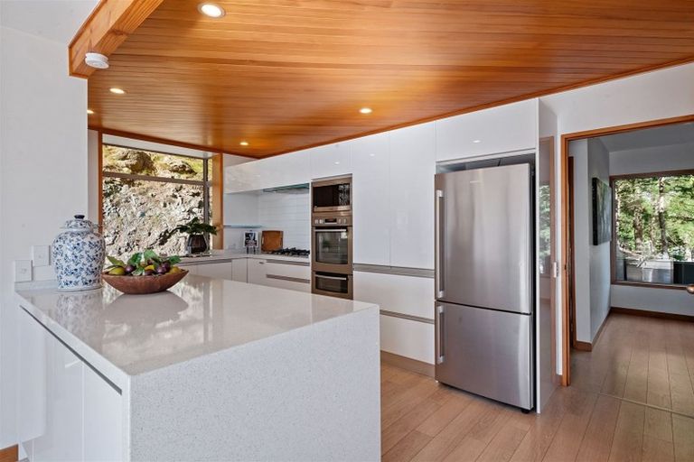 Photo of property in 210 Cannon Hill Crescent, Mount Pleasant, Christchurch, 8081