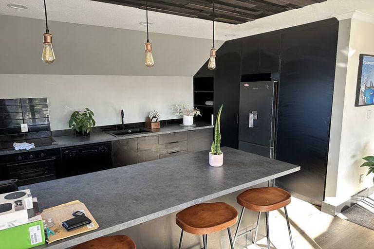 Photo of property in 4/90 Springfield Road, St Albans, Christchurch, 8014